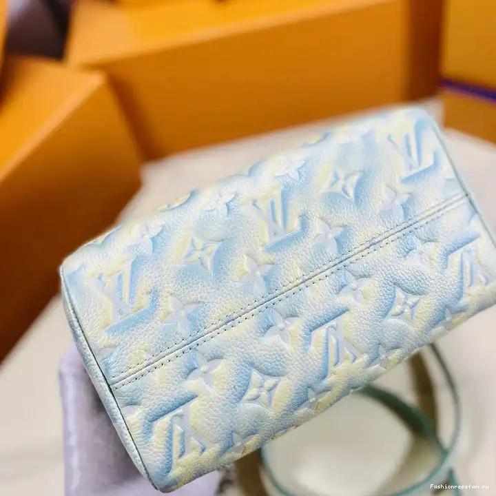 Fashionrepsfam ru 2207DJ0004 Bag LV 0727